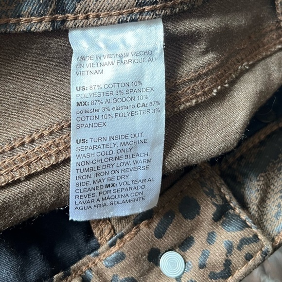 Chico’s Coated Animal-Print Jeggings - Picture 9 of 10